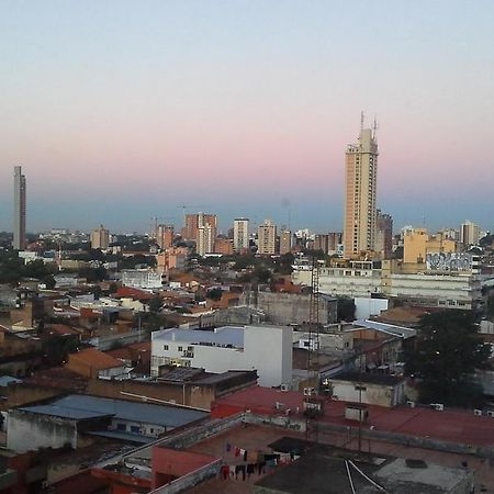 Estudio En El Centro De Asuncion Buitenkant foto
